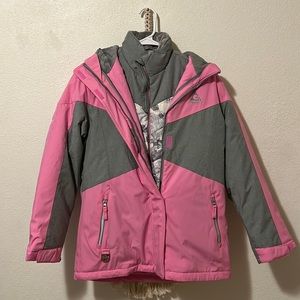 Gerry Brand. Double layer. Thick jacket. Waterproof. Never worn. Hat beanie